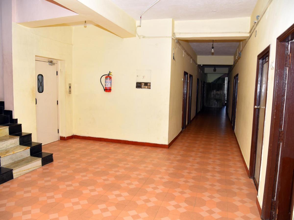 Hotel Aditya Pondicherry Bagian luar foto