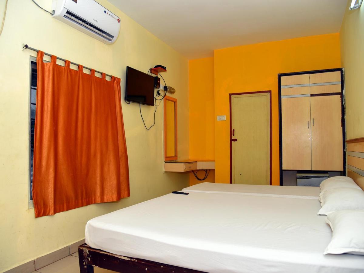 Hotel Aditya Pondicherry Bagian luar foto