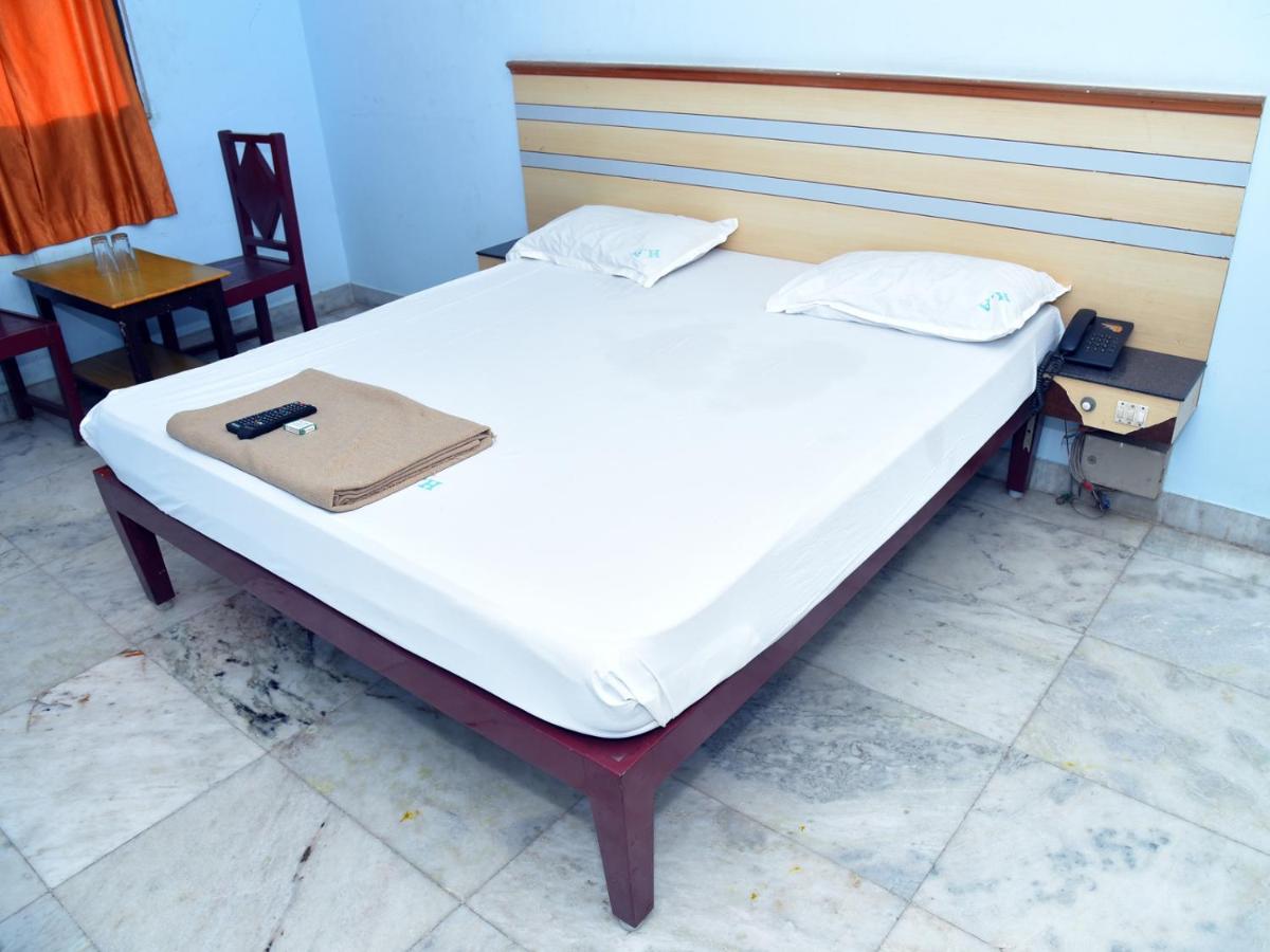 Hotel Aditya Pondicherry Bagian luar foto